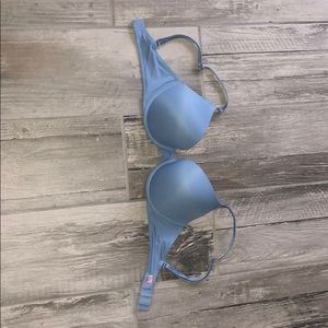 32D light blue PINK Victoria Secret bra